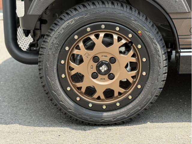 アトレー ＲＳ　４ＷＤ　ＬＥＤライト／フォグ　両側パワースライドドア　ｌＥＤワークライト　Ｆバンパーガード　純正エントリーナビ　社外アルミホイール　アゲバンカスタム車両　オフ系　アトレー　黒　カスタム車ＥＴＣ（8枚目）
