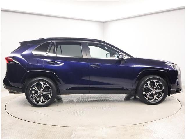 RAV4 PHV ブラックトーン LEDランプ サンルーフ 100V電源 4WD ETC パワーシート 盗難防止装置 ドラレコ ミュージックプレイヤー接続可 バックカメラ クルーズコントロール ABS キーレス メモリーナビ 記録簿(4枚目)