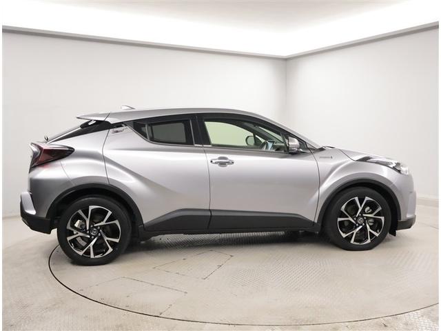 Ｃ－ＨＲ Ｇ　ＬＥＤエディション　整備記録簿　プリクラッシュセーフティー　横滑り防止機能　Ｂカメ　地デジ　ＬＥＤヘッドライト　ドラレコ付き　盗難防止装置　ＡＡＣ　スマートキー　ＤＶＤ再生可　デュアルエアバッグ　キーフリー　ＡＢＳ（4枚目）