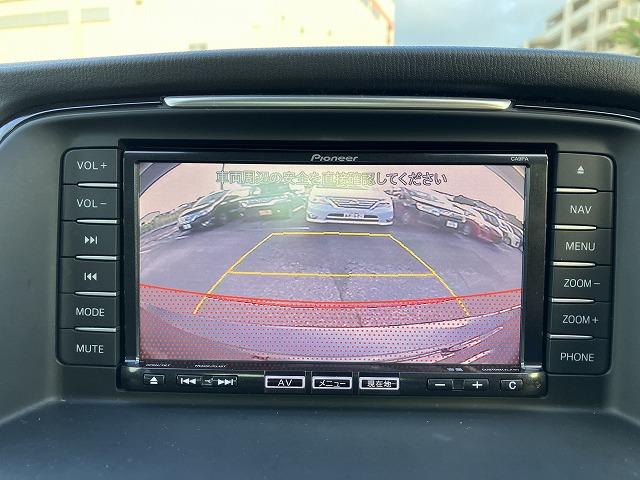 バックカメラ付き。駐車が苦手な方でも安心してバック駐車できます!