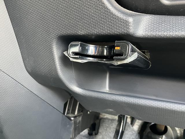 ソリオ ブラック&ホワイトII 自社 ローン スマートキー プッシュスタート 両側パワースライドドア ETC フォグライト 純正アルミホイール エアコン シートバックテーブル(19枚目)