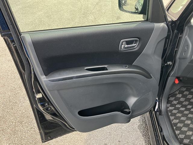 ソリオ ブラック&ホワイトII 自社 ローン スマートキー プッシュスタート 両側パワースライドドア ETC フォグライト 純正アルミホイール エアコン シートバックテーブル(33枚目)