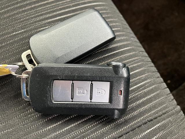 キーレス!鍵の開閉、エンジンスタートが楽々。