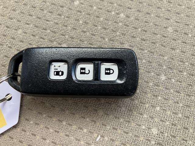 キーレス！鍵の開閉、エンジンスタートが楽々。