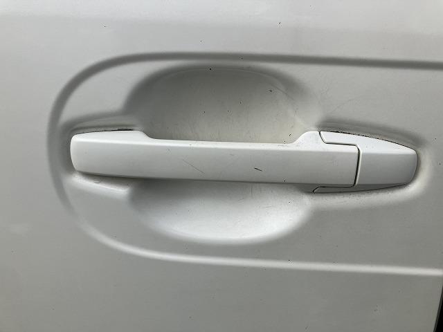 内装や外装も隅々までクリーニングしてからご納車致します♪　中古車でも安心綺麗（＊’▽’）