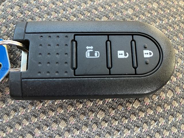 キーレス!鍵の開閉、エンジンスタートが楽々。