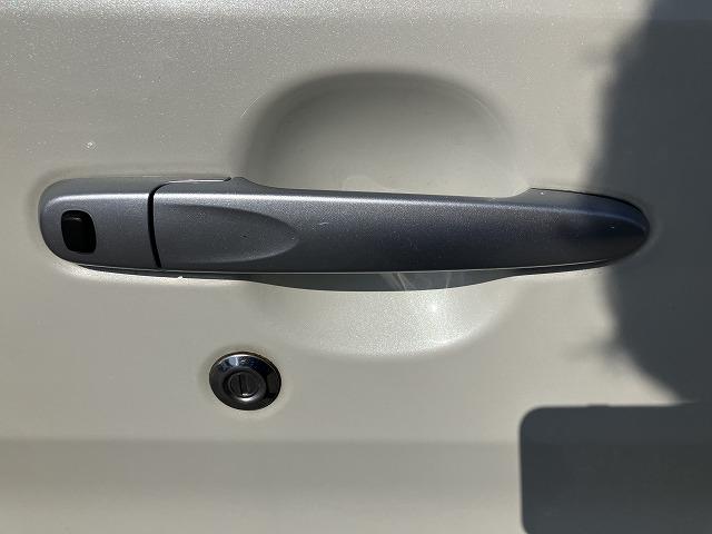 内装や外装も隅々までクリーニングしてからご納車致します♪　中古車でも安心綺麗（＊’▽’）