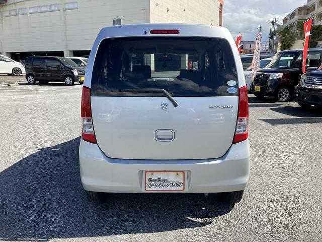 内装や外装も隅々までクリーニングしてからご納車致します♪　中古車でも安心綺麗（＊’▽’）格安で整備済みのオススメの一台！！