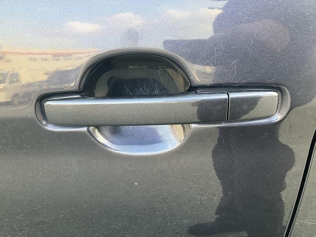 ☆内装も綺麗です☆内装も専門のスタッフが綺麗に清掃致します。気になるシートの汚れや天井の汚れもしっかり綺麗に致しますので、ご安心ください！