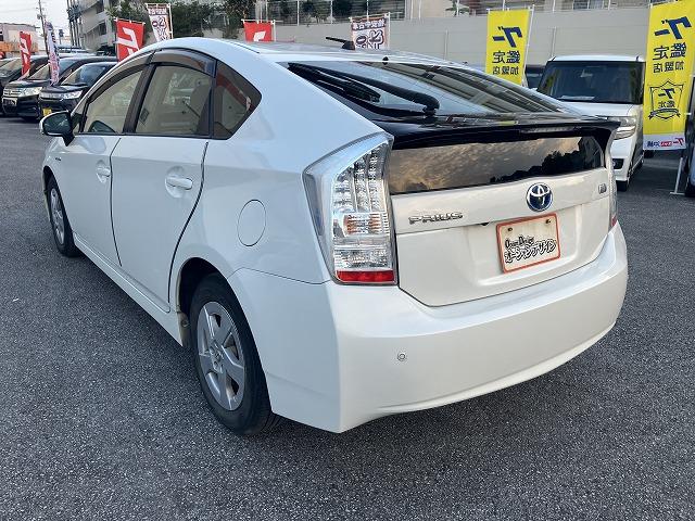 プリウス S ナビ Bluetooth バックカメラ オートエアコン スマートキー プッシュスタート フォグライト 純正ホイール 運転席エアバッグ 助手席エアバッグ 盗難防止システム 衝突安全ボディ(11枚目)