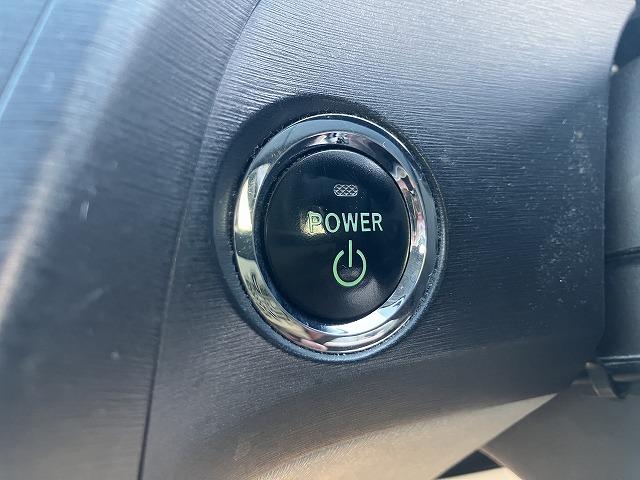 プリウス S ナビ Bluetooth バックカメラ オートエアコン スマートキー プッシュスタート フォグライト 純正ホイール 運転席エアバッグ 助手席エアバッグ 盗難防止システム 衝突安全ボディ(22枚目)