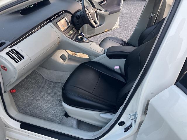 プリウス S ナビ Bluetooth バックカメラ オートエアコン スマートキー プッシュスタート フォグライト 純正ホイール 運転席エアバッグ 助手席エアバッグ 盗難防止システム 衝突安全ボディ(31枚目)
