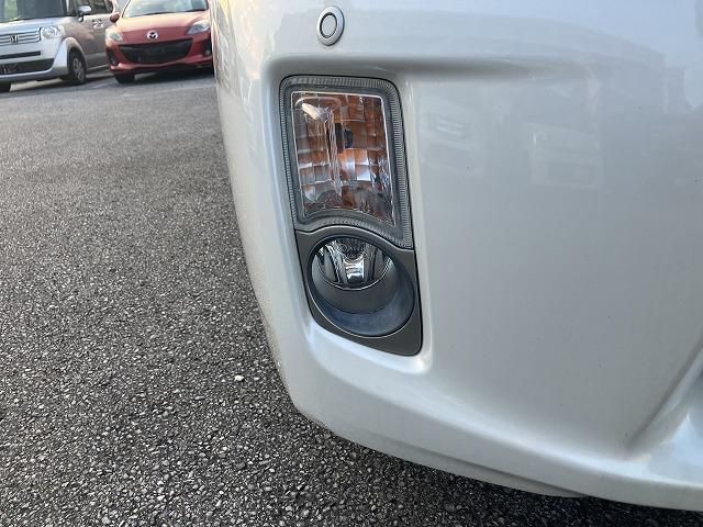 プリウス S ナビ Bluetooth バックカメラ オートエアコン スマートキー プッシュスタート フォグライト 純正ホイール 運転席エアバッグ 助手席エアバッグ 盗難防止システム 衝突安全ボディ(44枚目)