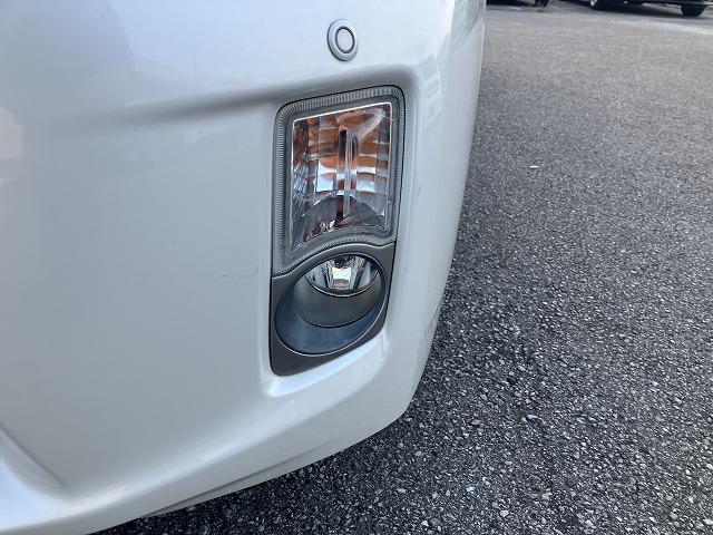 プリウス S ナビ Bluetooth バックカメラ オートエアコン スマートキー プッシュスタート フォグライト 純正ホイール 運転席エアバッグ 助手席エアバッグ 盗難防止システム 衝突安全ボディ(45枚目)