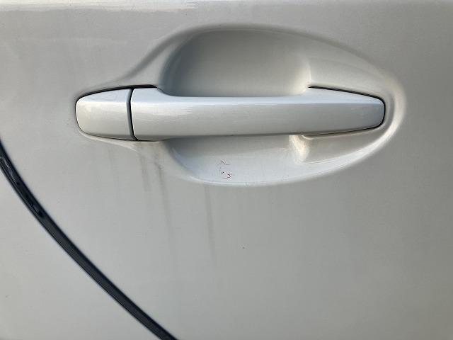 プリウス S ナビ Bluetooth バックカメラ オートエアコン スマートキー プッシュスタート フォグライト 純正ホイール 運転席エアバッグ 助手席エアバッグ 盗難防止システム 衝突安全ボディ(48枚目)