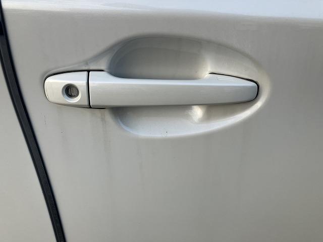 プリウス S ナビ Bluetooth バックカメラ オートエアコン スマートキー プッシュスタート フォグライト 純正ホイール 運転席エアバッグ 助手席エアバッグ 盗難防止システム 衝突安全ボディ(49枚目)