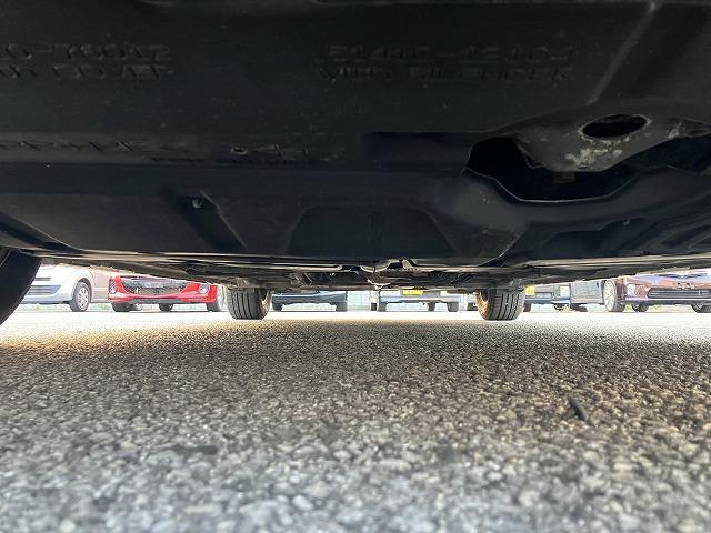 プリウス S ナビ Bluetooth バックカメラ オートエアコン スマートキー プッシュスタート フォグライト 純正ホイール 運転席エアバッグ 助手席エアバッグ 盗難防止システム 衝突安全ボディ(59枚目)