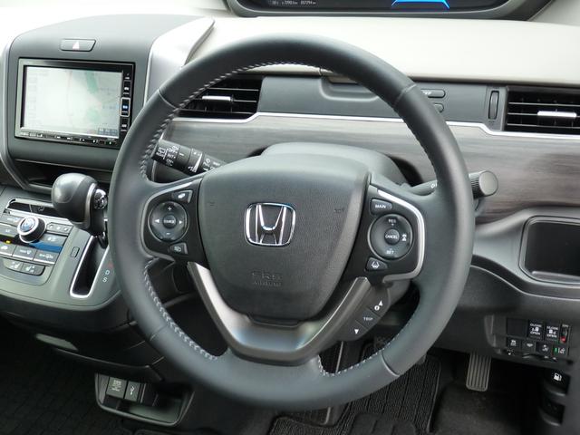 フリード G・ホンダセンシング ・2列目ベンチシート(7人乗り) ・Sパッケージ ・フロントグリル ・ロアスカート(フロント・サイド) ・テールゲートスポイラー ・ナビ ・リアカメラ ・ワンオーナー ・禁煙 ・車検整備付 ・1年保証(13枚目)