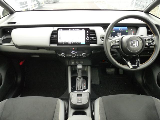 フィット e:HEVRS ・元試乗車 ・令和7年1月登録 ・走行4千キロ ・車検…令和10年1月 ・ホンダコネクトディスプレー ・リアカメラ ・ETC ・ホンダセンシング ・ドライブレコーダー ・スマートキー ・禁煙車(2枚目)