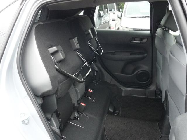 フィット e:HEVRS ・元試乗車 ・令和7年1月登録 ・走行4千キロ ・車検…令和10年1月 ・ホンダコネクトディスプレー ・リアカメラ ・ETC ・ホンダセンシング ・ドライブレコーダー ・スマートキー ・禁煙車(12枚目)