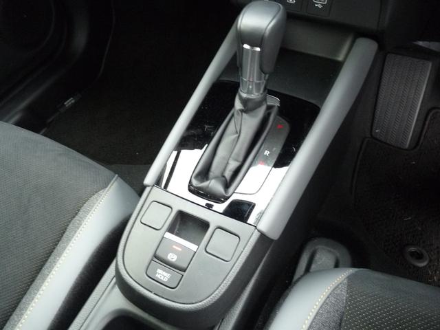 フィット e:HEVRS ・元試乗車 ・令和7年1月登録 ・走行4千キロ ・車検…令和10年1月 ・ホンダコネクトディスプレー ・リアカメラ ・ETC ・ホンダセンシング ・ドライブレコーダー ・スマートキー ・禁煙車(19枚目)