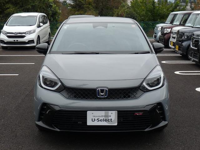 フィット e:HEVRS ・元試乗車 ・令和7年1月登録 ・走行4千キロ ・車検…令和10年1月 ・ホンダコネクトディスプレー ・リアカメラ ・ETC ・ホンダセンシング ・ドライブレコーダー ・スマートキー ・禁煙車(26枚目)