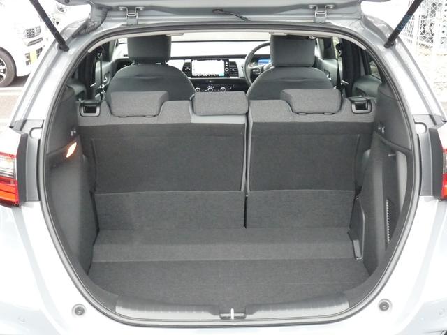 フィット e:HEVRS ・元試乗車 ・令和7年1月登録 ・走行4千キロ ・車検…令和10年1月 ・ホンダコネクトディスプレー ・リアカメラ ・ETC ・ホンダセンシング ・ドライブレコーダー ・スマートキー ・禁煙車(28枚目)