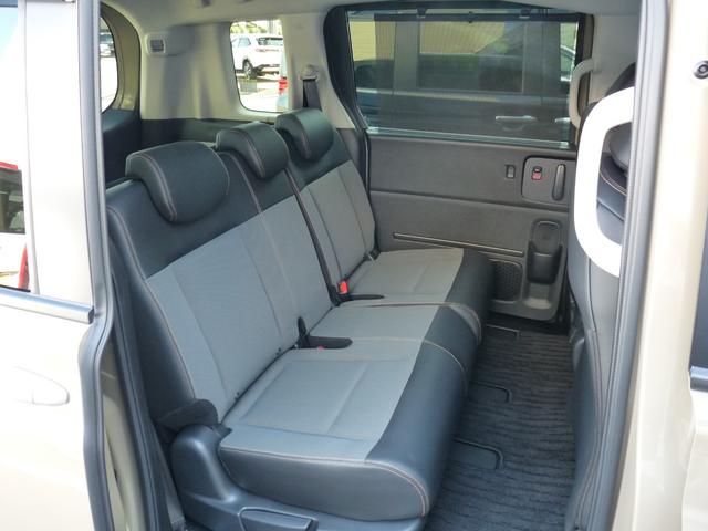 フリード e:HEVクロスター ・元試乗車 ・5人乗りシート ・純正11.4インチナビ ・リアカメラ ・ETC ・Bluetooth ・スマートキー ・ドアバイザー ・両側電動スライドドア ・ホンダセンシング ・走行1万3千キロ(12枚目)