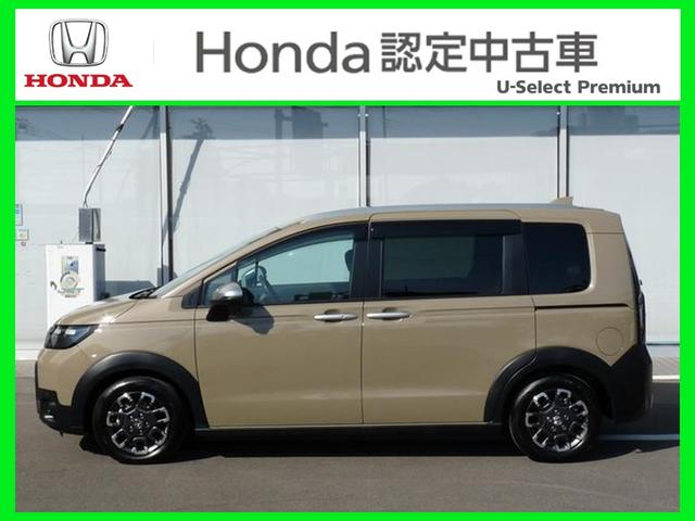 フリード e:HEVクロスター ・元試乗車 ・5人乗りシート ・純正11.4インチナビ ・リアカメラ ・ETC ・Bluetooth ・スマートキー ・ドアバイザー ・両側電動スライドドア ・ホンダセンシング ・走行1万3千キロ(16枚目)