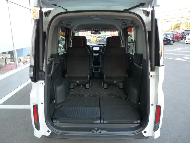 ステップワゴンスパーダ スパーダハイブリッド　Ｇ　ホンダセンシング　・プラチナホワイトパール　・ワンオーナー　・禁煙　・平成３０年１月登録　・８万７千キロ　・車検…令和９年１月　・純正９インチナビ　・リアカメラ・ＥＴＣ　・Ｂｌｕｅｔｏｏｔｈ　ＡＵＤＩＯ　・１年保証（30枚目）