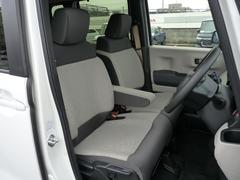 ●運転席の座面の高さを調整できる『ハイトアジャスター機能』が付いています！座面の高さを調整して自分にぴったりの運転姿勢がとれますね！ 6