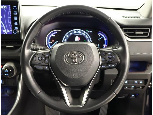 RAV4 ハイブリッドG 衝突被害軽減装置 バックモニター 整備記録簿 LEDヘッドライト スマキー 電動シ-ト AWD パワステ 横滑り防止装置 クルコン AAC ナビ カーテンエアバック エアバッグ AW パワーウィンドウ(6枚目)
