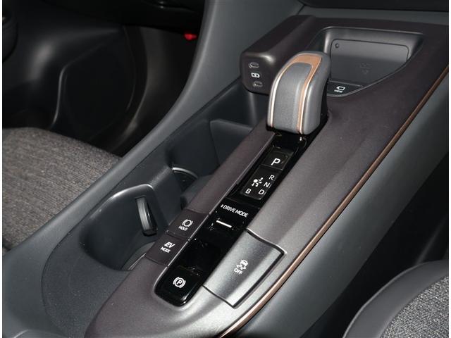 クラウンクロスオーバー Gアドバンスド 衝突軽減装置 フルセグテレビ クルコン 横滑防止装置 ドライブレコーダー LEDヘッドライト 記録簿 Bカメラ Pシート ETC オートエアコン AC100V電源 AUX エアバッグ 4WD キーレス(15枚目)