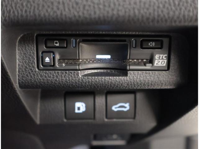 クラウンクロスオーバー Gアドバンスド 衝突軽減装置 フルセグテレビ クルコン 横滑防止装置 ドライブレコーダー LEDヘッドライト 記録簿 Bカメラ Pシート ETC オートエアコン AC100V電源 AUX エアバッグ 4WD キーレス(20枚目)