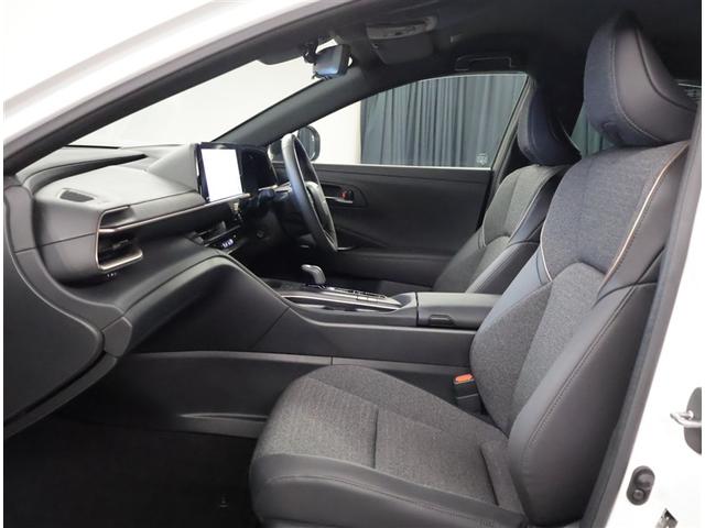 クラウンクロスオーバー Gアドバンスド 衝突軽減装置 フルセグテレビ クルコン 横滑防止装置 ドライブレコーダー LEDヘッドライト 記録簿 Bカメラ Pシート ETC オートエアコン AC100V電源 AUX エアバッグ 4WD キーレス(22枚目)