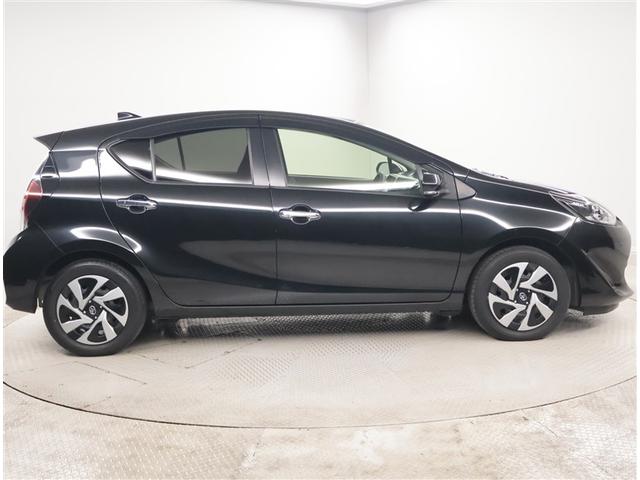 アクア Ｓスタイルブラック　記録簿あり　バックモニタ－　地デジフルセグ　ナビＴＶ　イモビライザー　ＬＥＤライト　スマートキープッシュスタート　ＥＴＣ付き　Ｗエアバッグ　キーフリ　メモリーナビゲーション　横滑り防止装置付き　ＡＢＳ（4枚目）