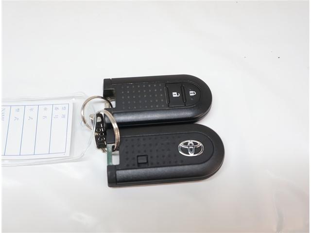 パッソ Ｘ　Ｓ　アルミホイール　衝突回避支援システム　バックモニター　盗難防止システム　キーフリーシステム　ＥＴＣ付　デュアルエアバック　スマートキー　メモリナビ　ｉストップ　ナビ　ＥＳＣ　ベンチシート　ＡＢＳ（19枚目）