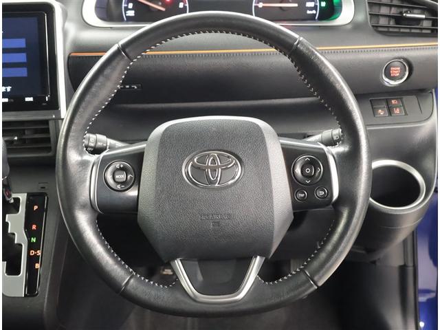 シエンタ Ｇ　クエロ　軽減ブレーキ　両側自動ドア　Ｉストップ　後カメラ　デュアルエアバック　パワーウィンドウ　フルオートエアコン　ＤＶＤ再生可　ウォークスルー　ＬＥＤヘッド　ナビ＆ＴＶ　スマキー　ＶＳＣ　３列　キーレス（6枚目）