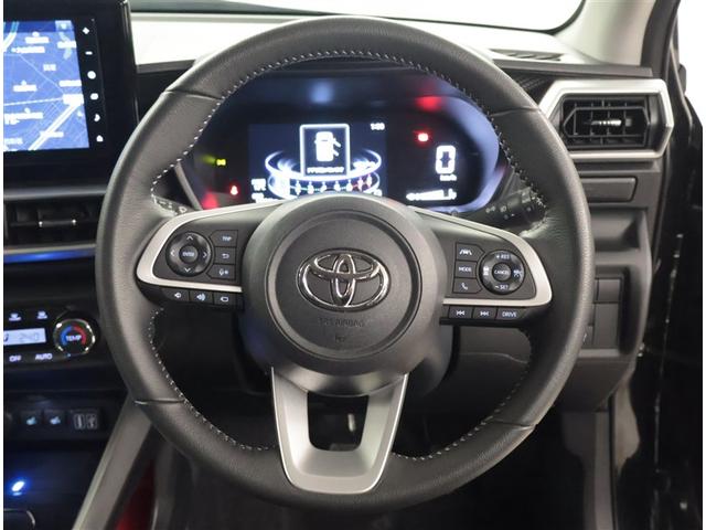 ライズ Ｚ　衝突回避システム　メディアプレイヤー接続　スマートキ－　リヤカメラ　アルミホイール　エコアイドル　ＬＥＤライト　オートエアコン　横滑り防止機能　キーフリー　パワーウインドウ　エアバッグ　ＥＴＣ（6枚目）