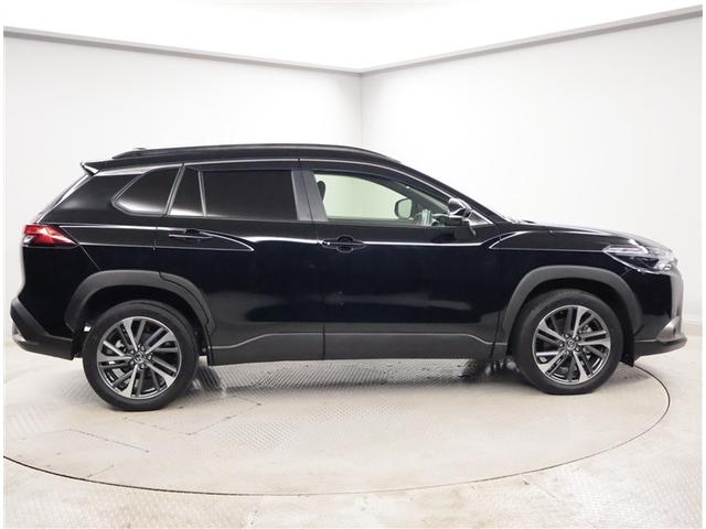 カローラクロス Ｚ　盗難防止装置　メモリナビ　整備記録簿　バックガイドモニター　クルーズコントロール　地デジ　エアバッグ　キーフリーシステム　パワ－シ－ト　ＡＡＣ　ＥＴＣ車載器　ＡＷ　ナビＴＶ　スマ－トキ－　ＡＢＳ（4枚目）