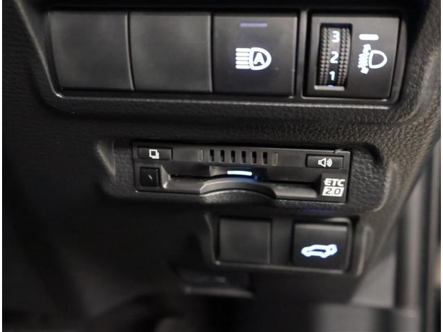 カローラクロス Ｚ　盗難防止装置　メモリナビ　整備記録簿　バックガイドモニター　クルーズコントロール　地デジ　エアバッグ　キーフリーシステム　パワ－シ－ト　ＡＡＣ　ＥＴＣ車載器　ＡＷ　ナビＴＶ　スマ－トキ－　ＡＢＳ（14枚目）