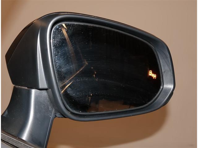 カローラクロス Ｚ　盗難防止装置　メモリナビ　整備記録簿　バックガイドモニター　クルーズコントロール　地デジ　エアバッグ　キーフリーシステム　パワ－シ－ト　ＡＡＣ　ＥＴＣ車載器　ＡＷ　ナビＴＶ　スマ－トキ－　ＡＢＳ（15枚目）