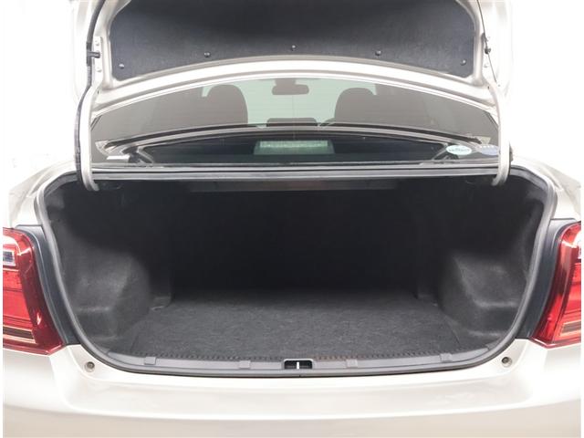 カローラアクシオ １．５Ｇ　横滑り防止装置　衝突軽減システム　ＥＴＣ付き　イモビ　スマートキー　ＡＵＸ　ワンセグテレビ　サイドエアバック　キーレスエントリー　点検記録簿　オートエアコン　ＡＢＳ　アイドリングストップ　メモリナビ（21枚目）