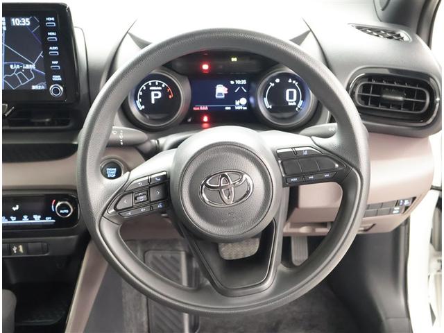 ヤリス Ｇ　衝突回避ブレーキ　盗難防止　ＬＥＤヘッド　横滑り防止機能　メモリナビ　スマートキー　オートエアコン　エアバッグ　ＡＢＳ　キーレス　パワーウィンドウ　ミュージックプレイヤー接続可　サイドエアバッグ　ナビ（6枚目）