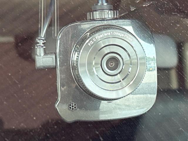 Ｎ－ＢＯＸカスタム Ｇ　ＳＳパッケージ　両側電動スライドドア　シティブレーキアクティブシステム　ＳＤナビ　バックカメラ　Ｂｌｕｅｔｏｏｔｈ　フルセグ　ＥＴＣ　スマートキー　ＨＩＤヘッドライト　フォグライト　ＣＤ／ＤＶＤ再生　盗難防止装置（6枚目）
