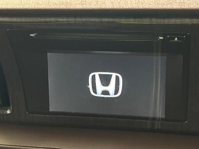 【メーカー純正ナビ】インテリアに溶け込むスタイリッシュな「専用設計」メーカーナビを装備♪視認性や操作性など基本性能にも優れ、より上質なカーライフをお楽しみいただけます。