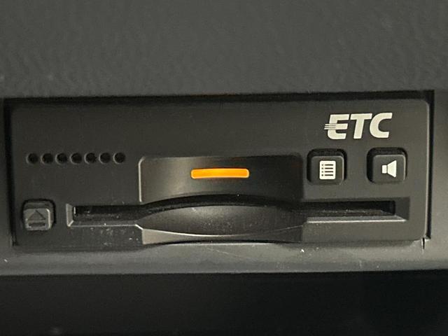 【ＥＴＣ】高速道路の料金所をストレスなく通過！話題のスポットやサービスエリアに多い「スマートＩＣ」利用時は必須のアイテムです。当店でセットアップを実施、ご納車当日からすぐにご利用いただけます！