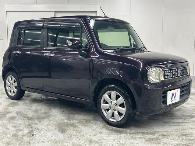 高透明度のガラス皮膜で撥水はもちろん、上質なツヤ・光沢を実現。紫外線や酸性雨から大切な愛車を保護し、色あせ・劣化を防止。「弾スプラッシュコート」、「弾プリミッサコート」からお選びいただけます。