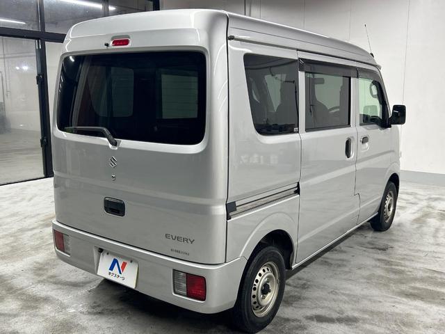 ☆全国のネクステージからお取り寄せが可能※!遠方の店舗に展示してあるクルマが気になる場合も、最寄りの店舗でご覧いただくことが可能です!是非私たちに要望をお聞かせください!※別途費用