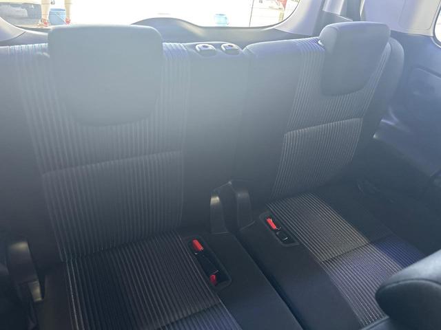 ３列目シートはもちろん状態良好☆大人でもゆったりと座って頂けますので、大人数でのお出かけもラクラクです♪ご家族で、気の知れた仲間で、ドライブに行くのが楽しみですね♪